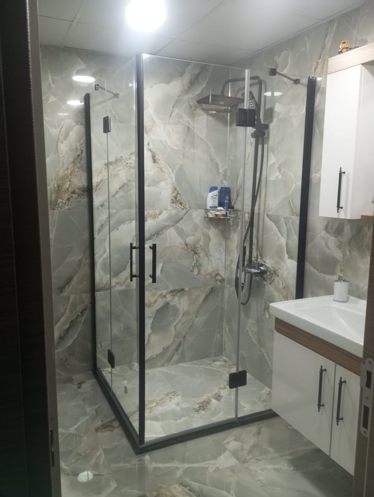 Coşarlar Duşakabin